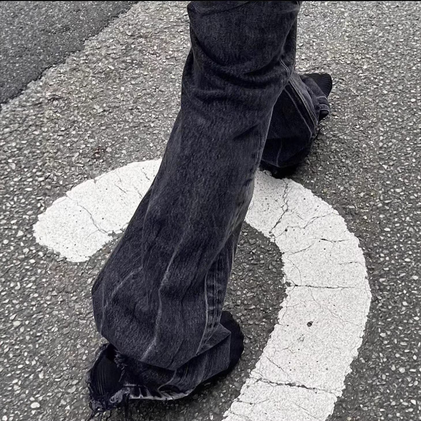 بنطلون جينز ممزق